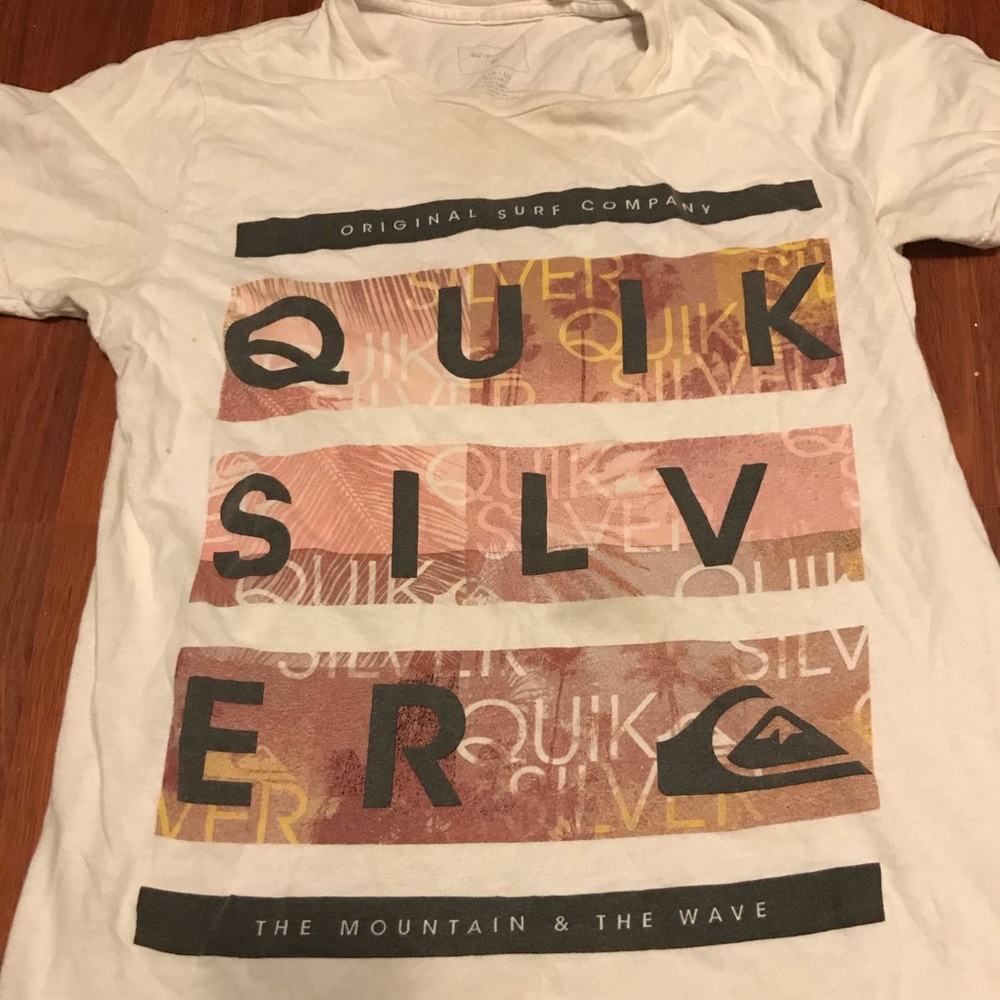 Quick silver surf brand tee